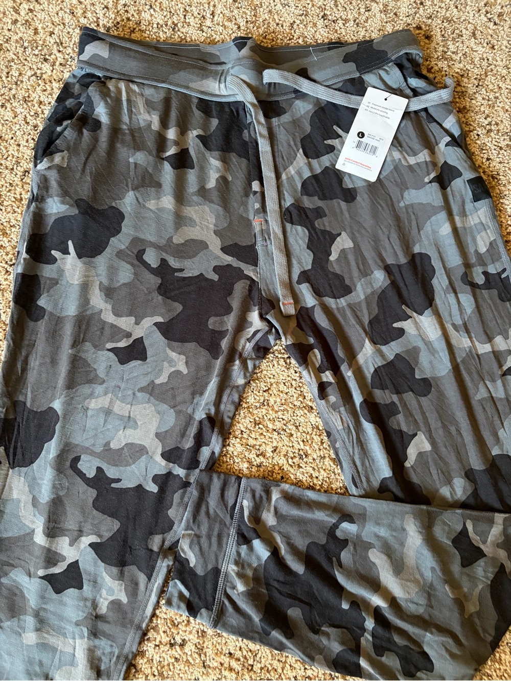 Saxx Men's Gray & Black Camo Jogger Sweatpants